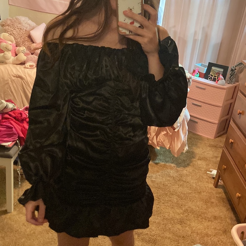 Black long sleeve dress - Picture 2 of 2